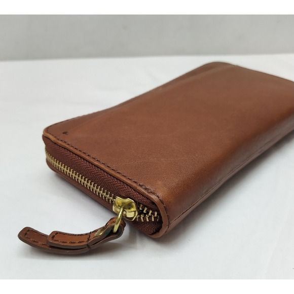 Fossil Brown Leather Zip Around Credit Card Wallet - Picture 6 of 16